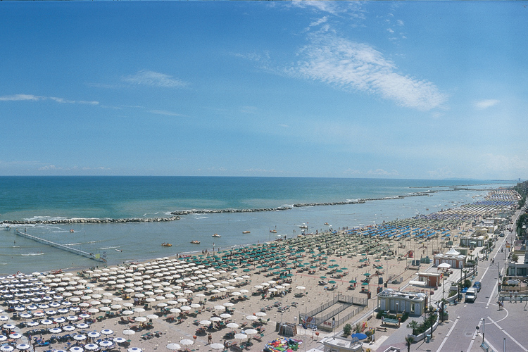 Bellaria Igea Marina, la spiaggia, Silvio Canini Bellaria Igea Marina, la spiaggia, Silvio Canini